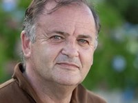 De dous persoeiros históricos