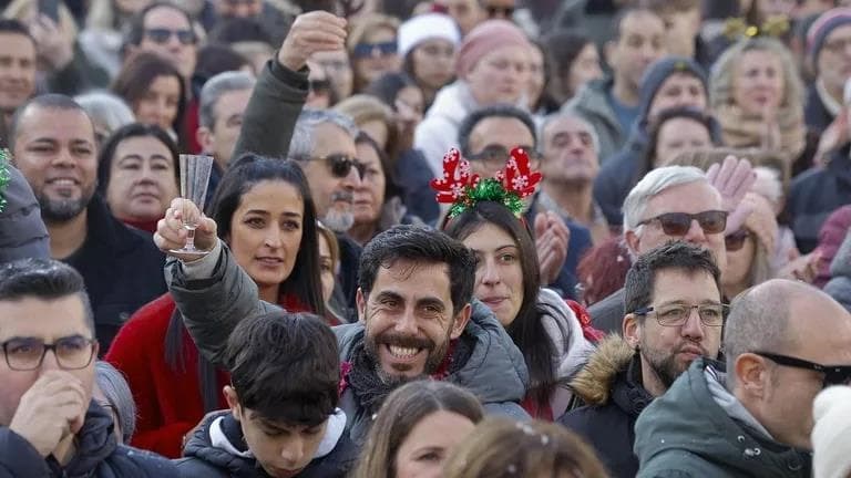 De que non é o mesmo venturoso que ventureiro